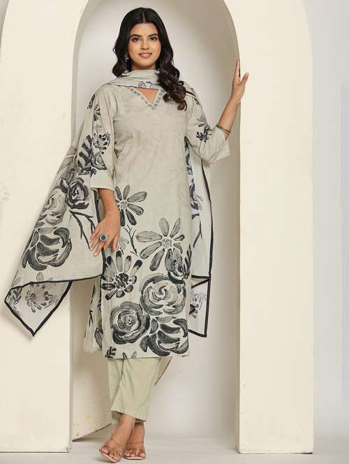 women floral three quarter sleeve kurta pant with dupatta set - 22088129 - Standard Image - 0