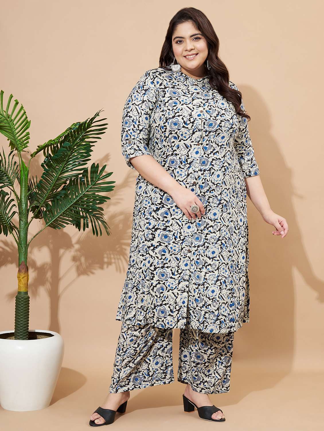 women plus size three quarter sleeve kurta palazzo set