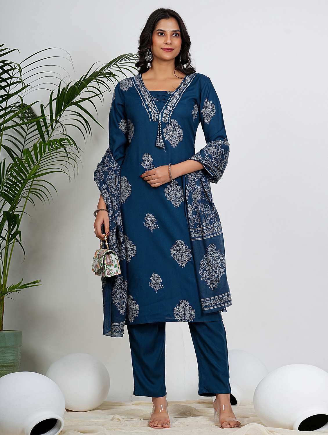 women printed three quarter sleeve kurta pant with dupatta set