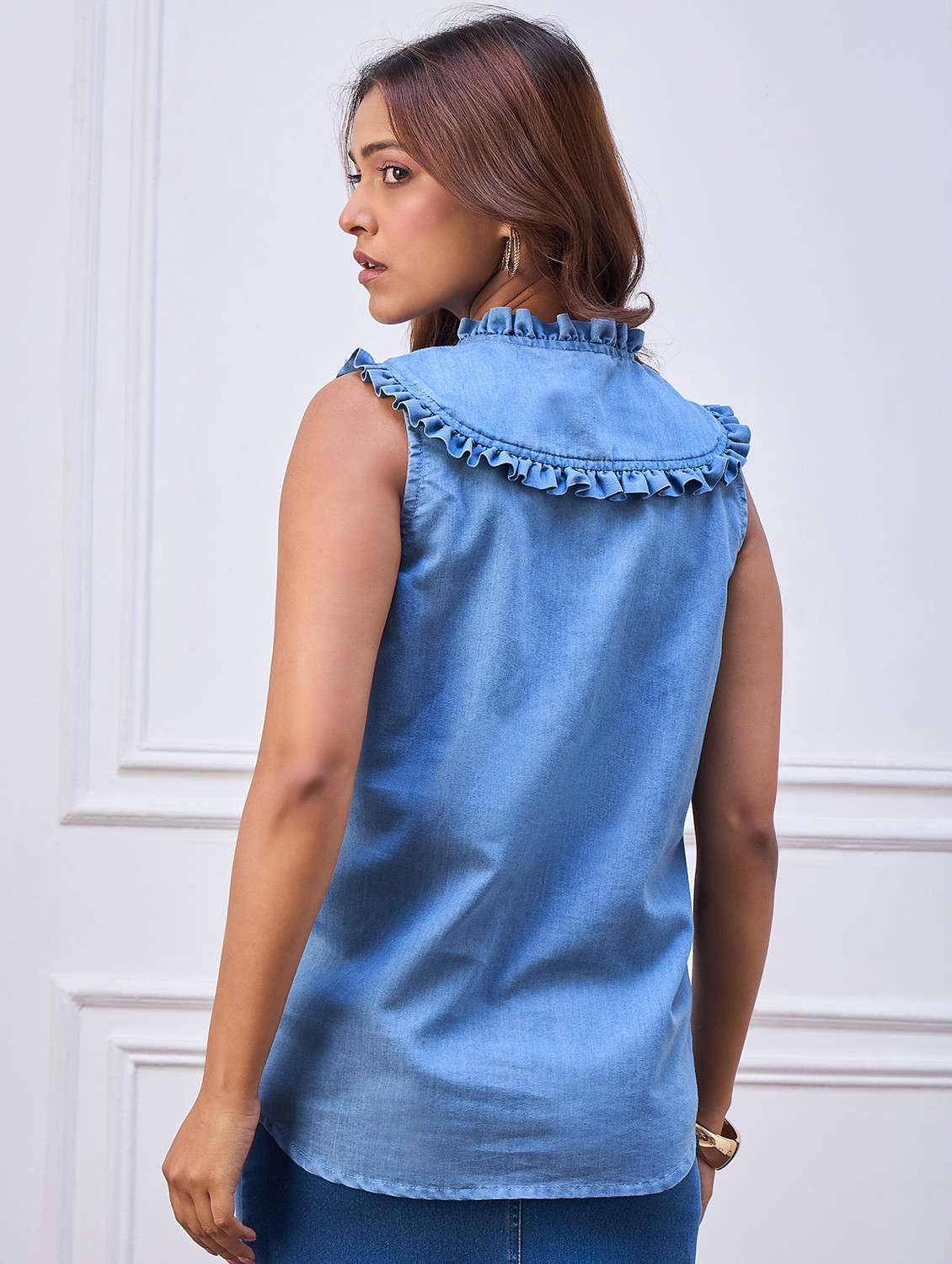 women solid sleeveless denim shirt top - 22088241 - Standard Image - 3