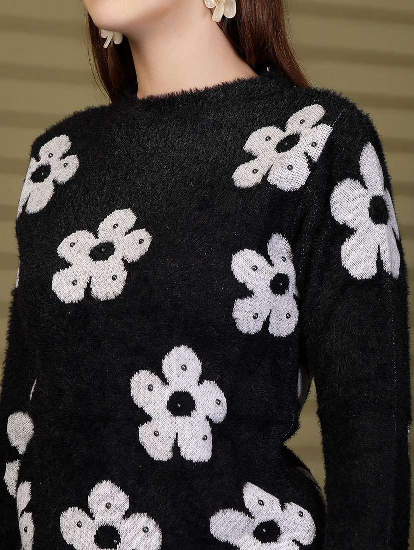 women floral designed long sleeve pullover - 22088602 -  Standard Image - 5