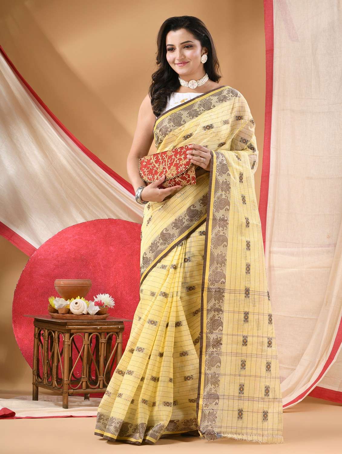 women self design tant saree