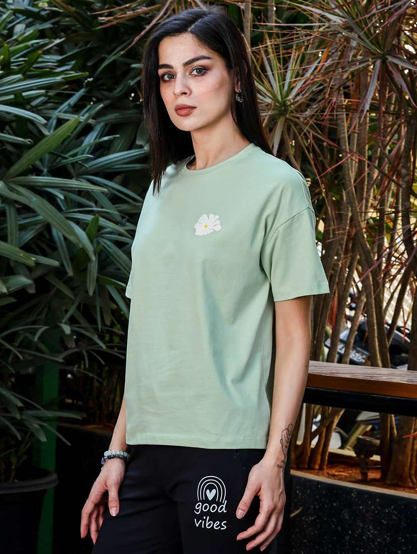 women solid short sleeve regular fit t-shirt - 22088772 -  Standard Image - 3