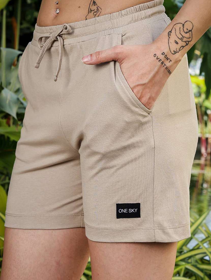 women solid mid rise regular fit shorts - 22088776 -  Standard Image - 5