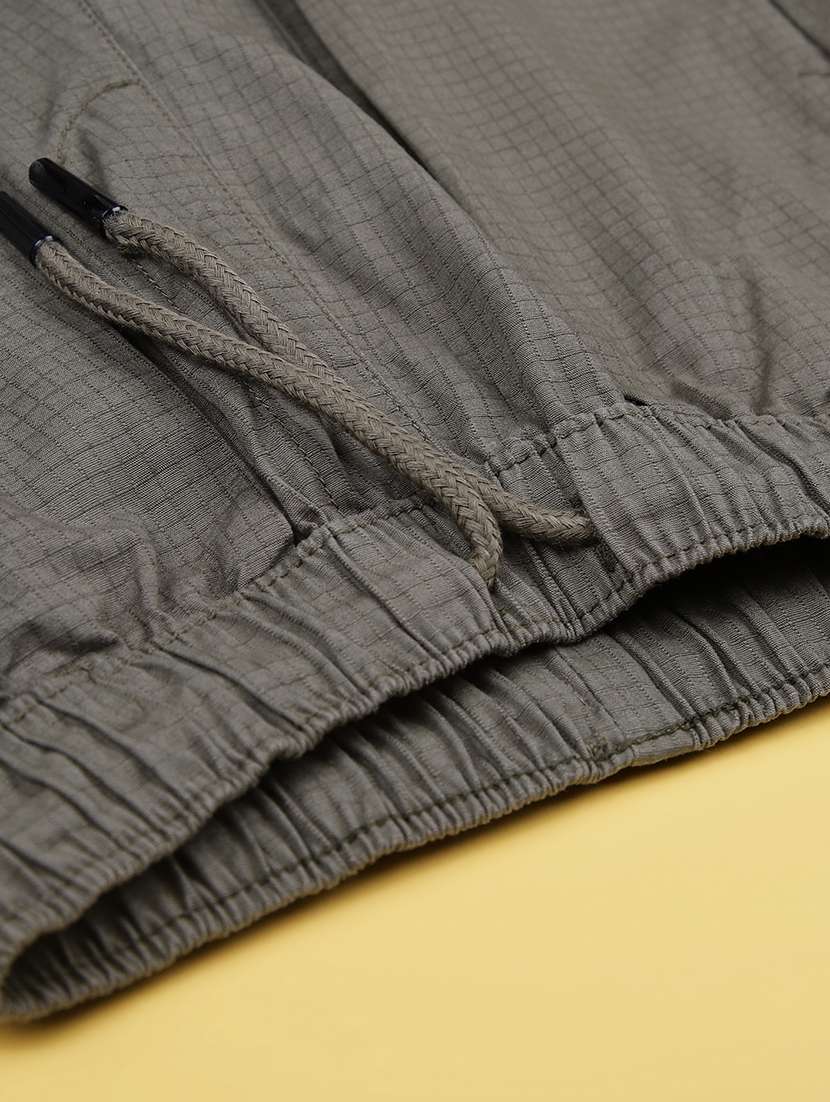 boys checkered mid rise regular fit jogger - 22088793 -  Standard Image - 3