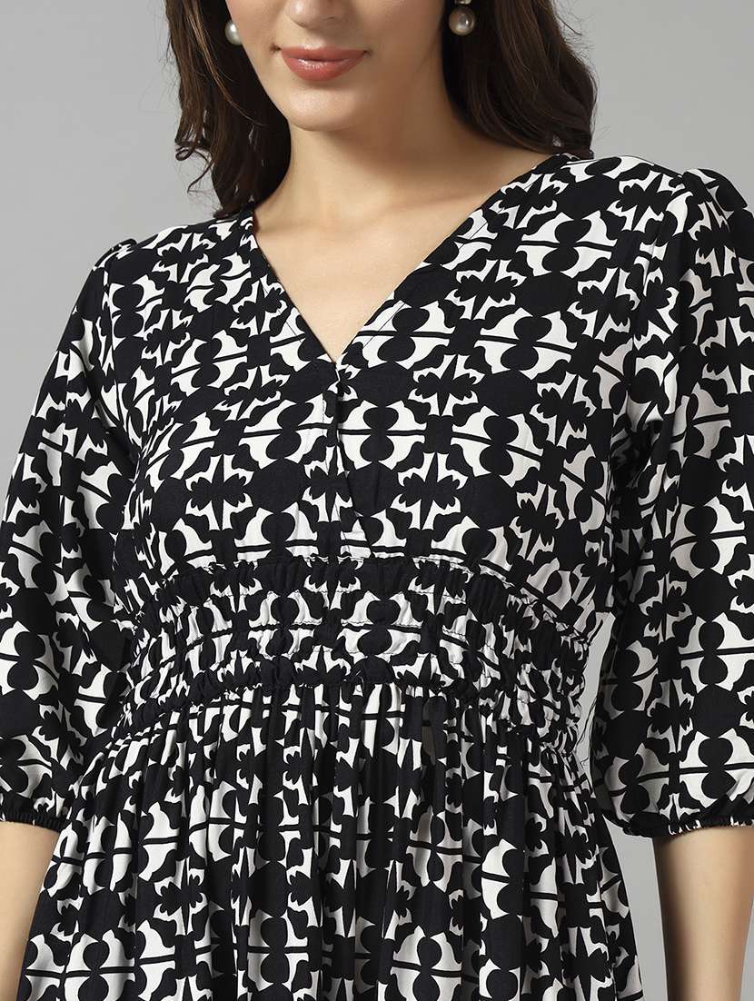 women printed puff sleeve maxi tiered dress - 22089237 -  Standard Image - 3