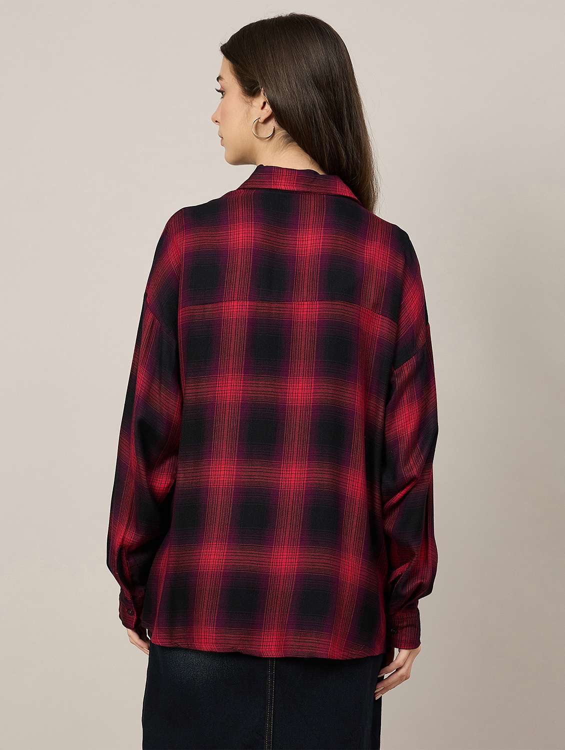 women checkered long sleeve oversized shirt - 22092022 - Standard Image - 3
