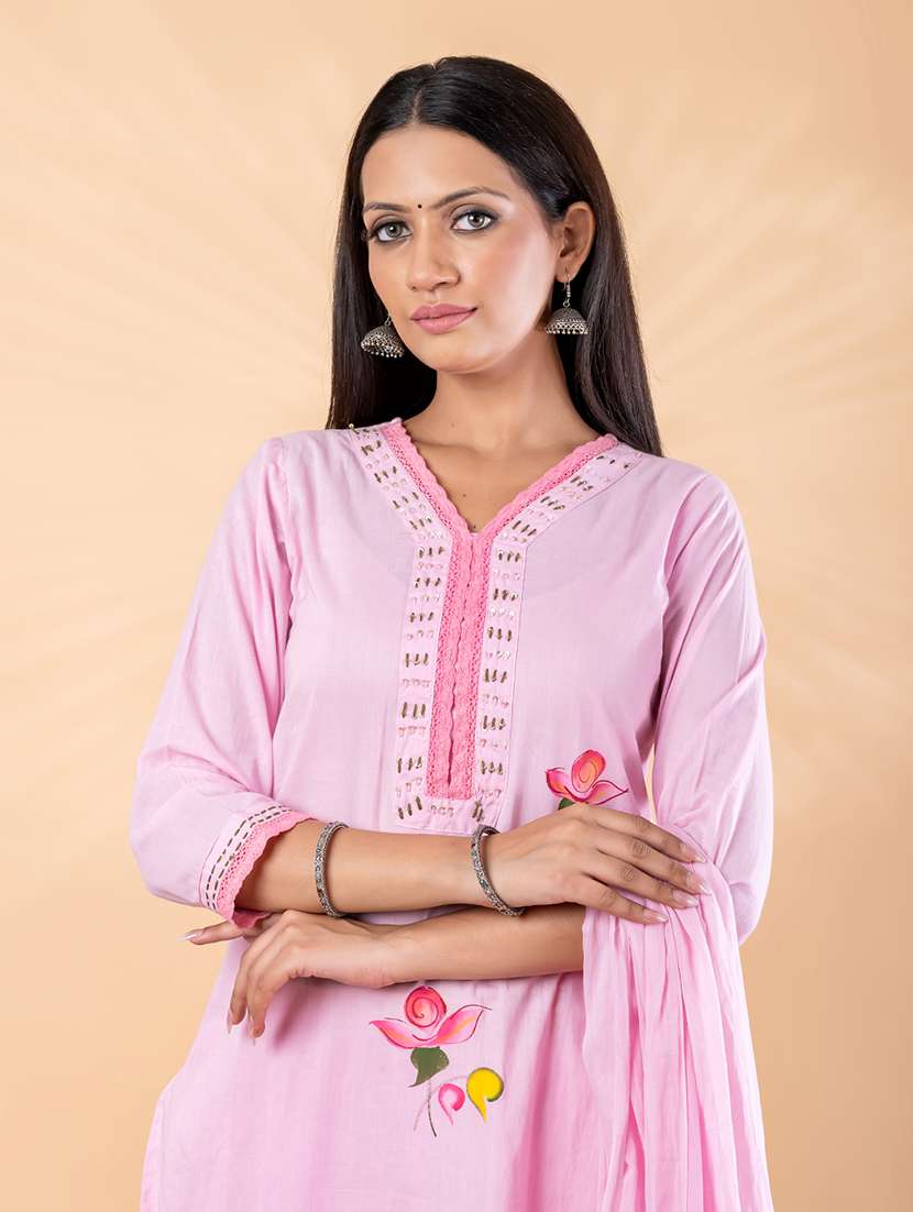 women floral three quarter sleeve kurta pant with dupatta set - 22092067 -  Standard Image - 3