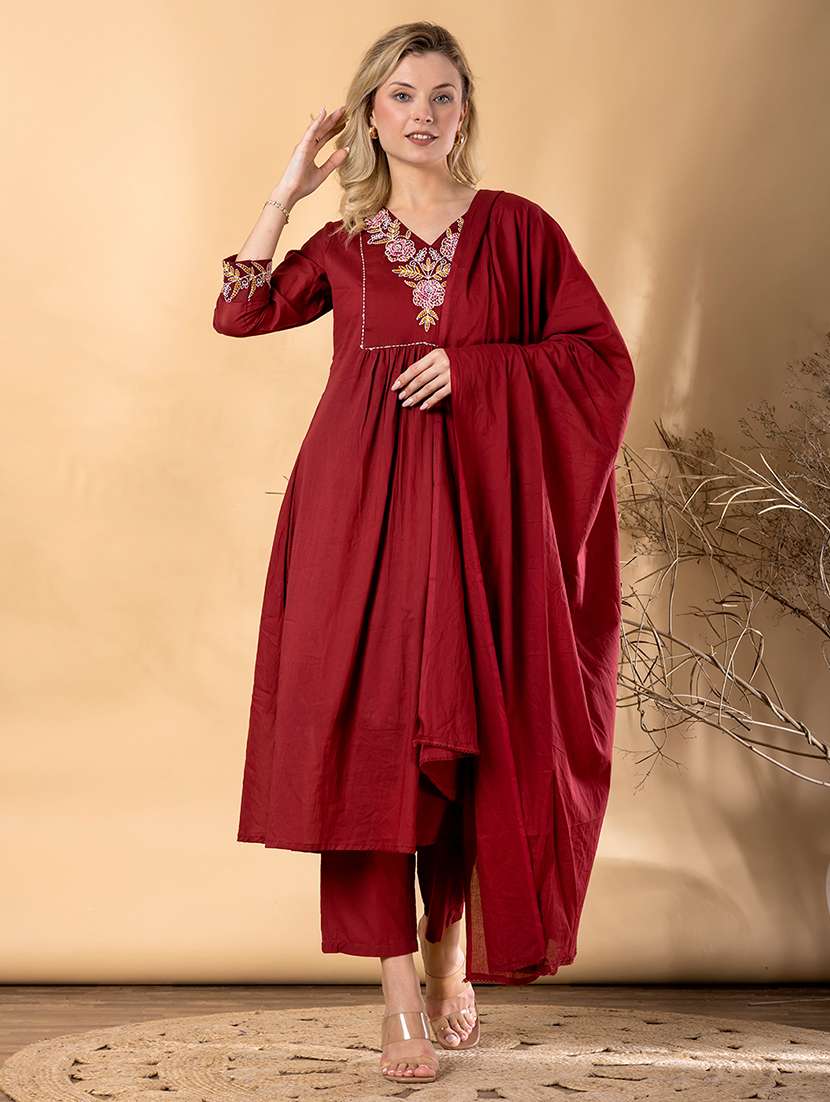 women embroidered three quarter sleeve kurta pant with dupatta set