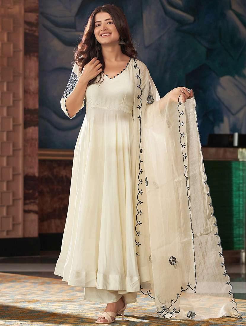 women embroidered three quarter sleeve kurta palazzo with dupatta set