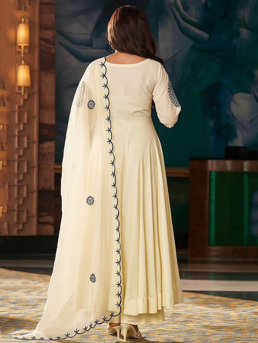 women embroidered three quarter sleeve kurta palazzo with dupatta set - 22092081 -  Standard Image - 3