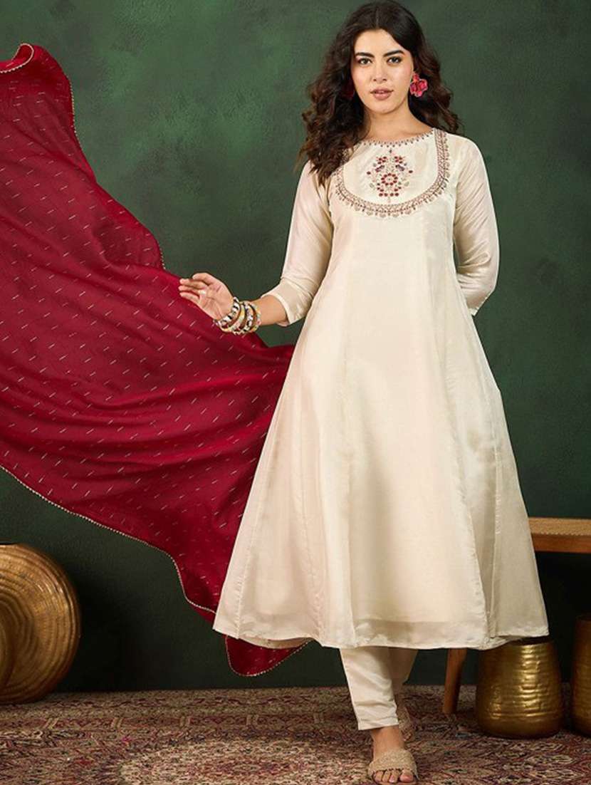 women embroidered three quarter sleeve kurta pant with dupatta set