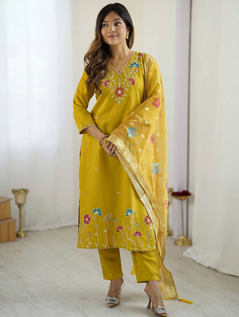 women embroidered three quarter sleeve kurta pant with dupatta set - 22092103 -  Standard Image - 5