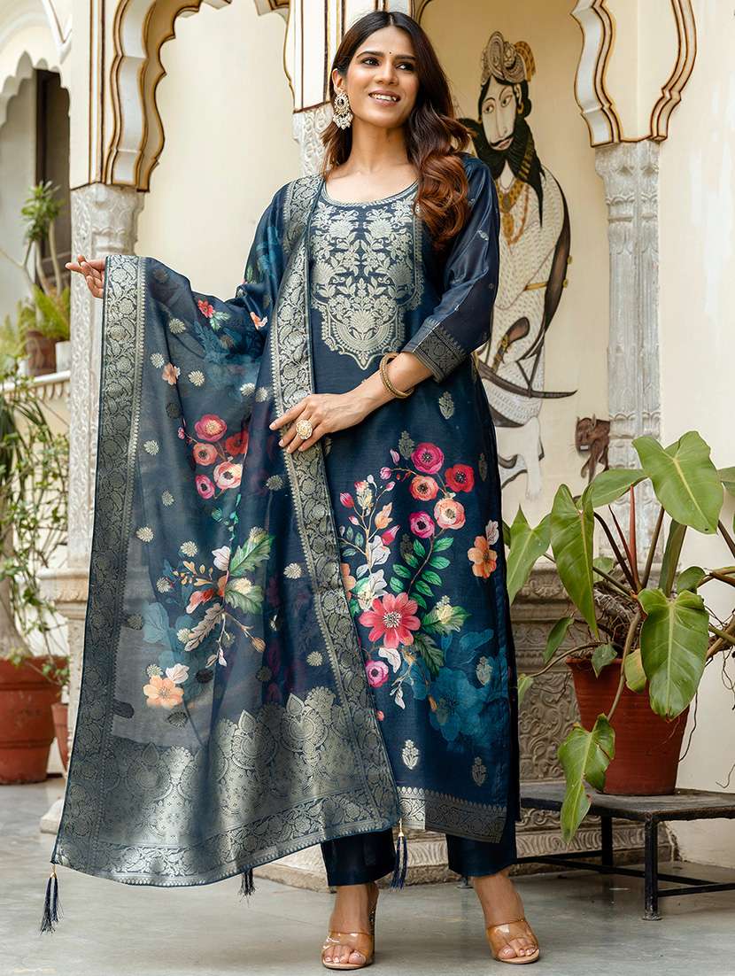women floral three quarter sleeve kurta pant with dupatta set - 22092105 -  Zoom Image - 0