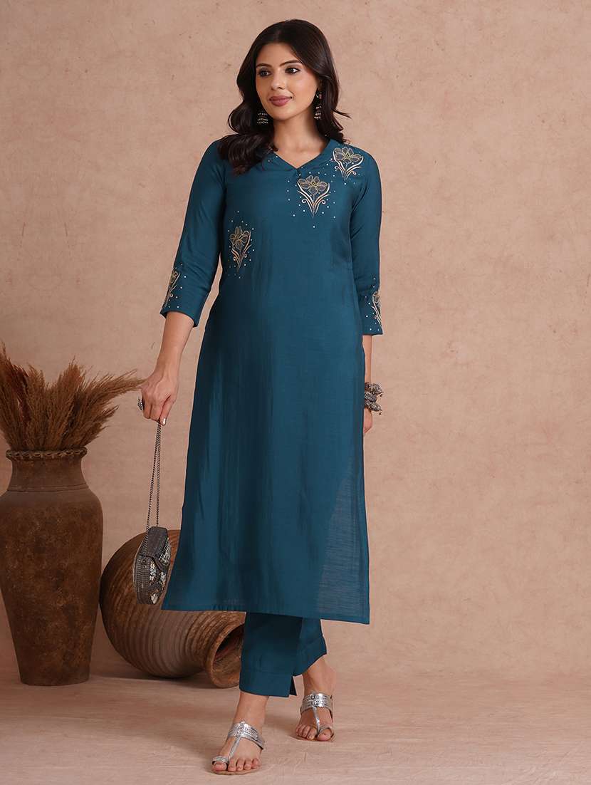 women embroidered three quarter sleeve kurta pant set