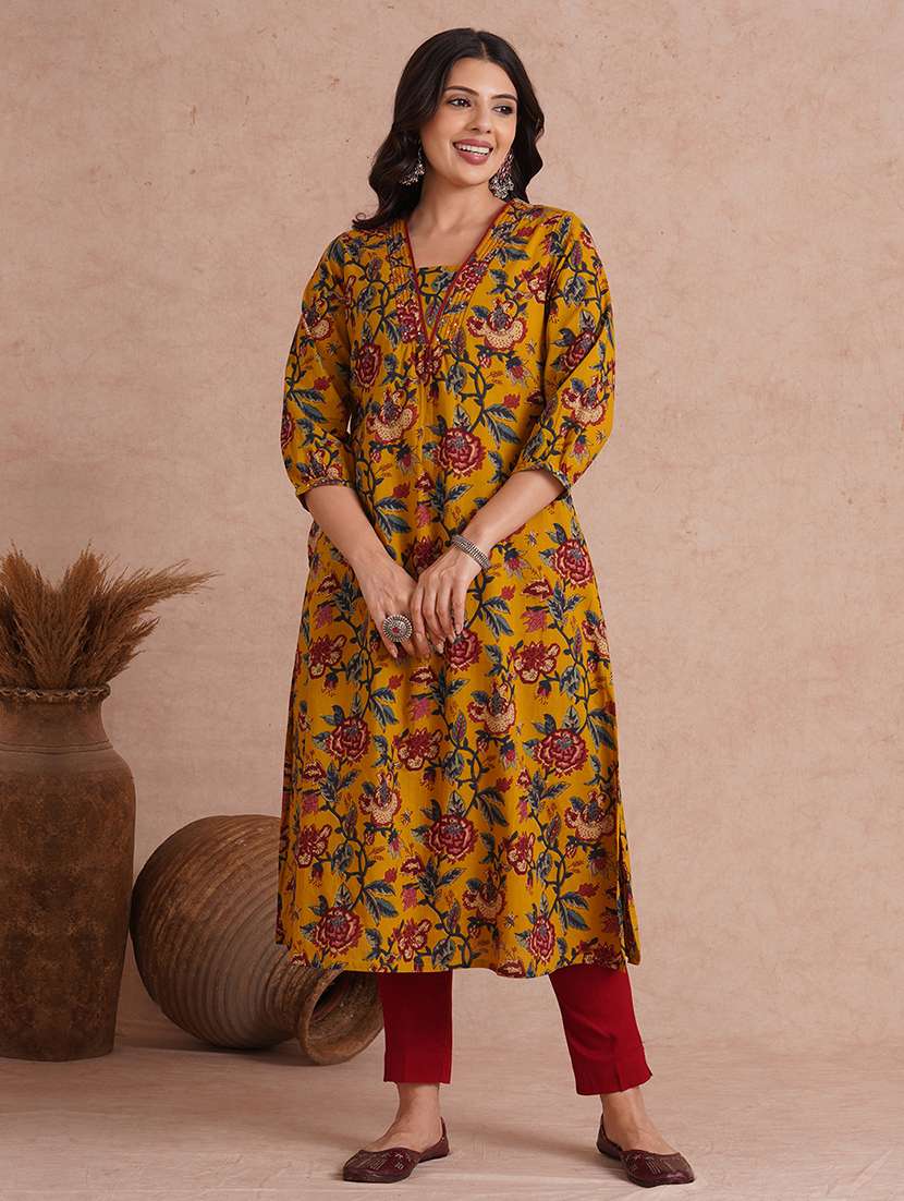 women floral three quarter sleeve a-line kurta  - 22092188 -  Zoom Image - 0