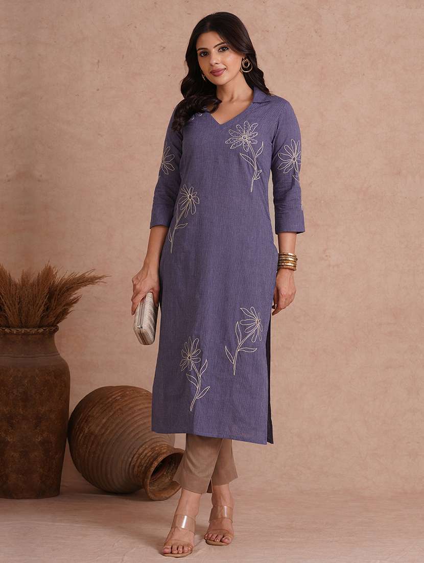 women striped three quarter sleeve straight kurta 
