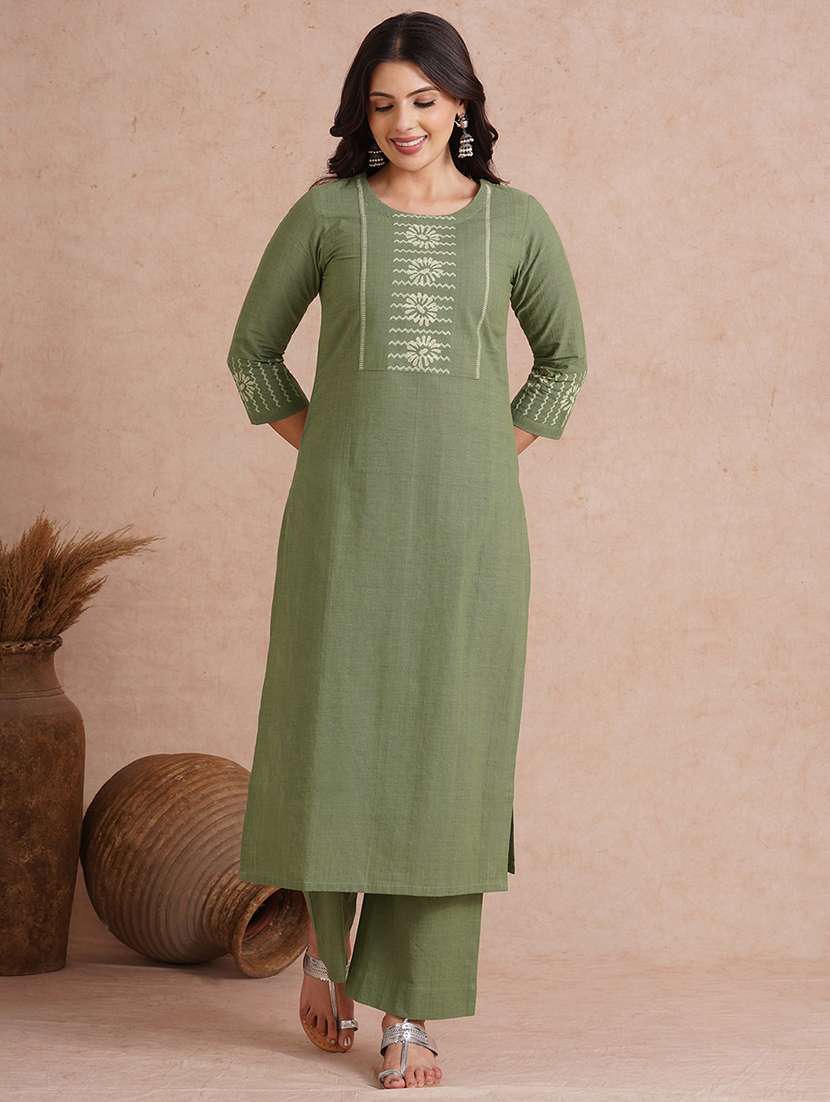 women printed three quarter sleeve straight kurta - 22092197 - Zoom Image - 0