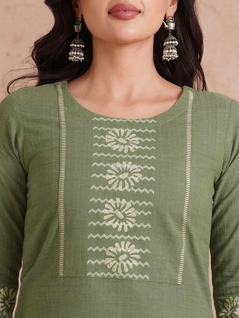 women printed three quarter sleeve straight kurta - 22092197 - Standard Image - 5