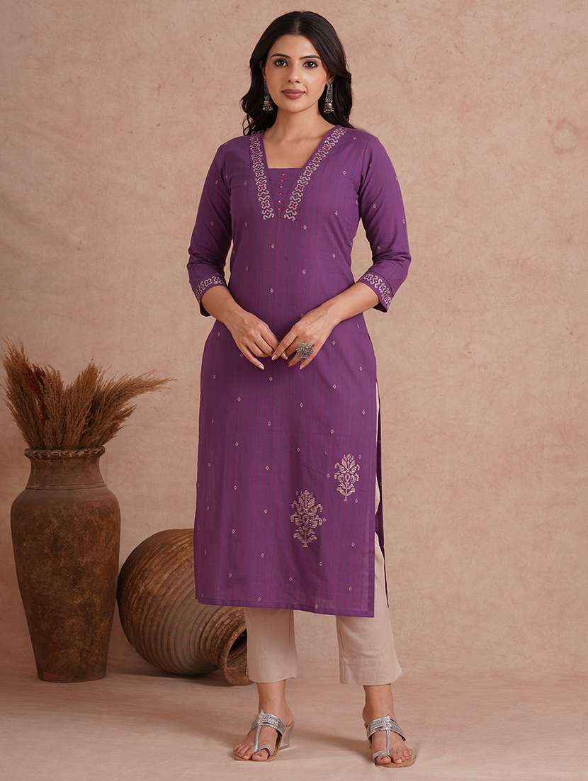 women printed three quarter sleeve straight kurta