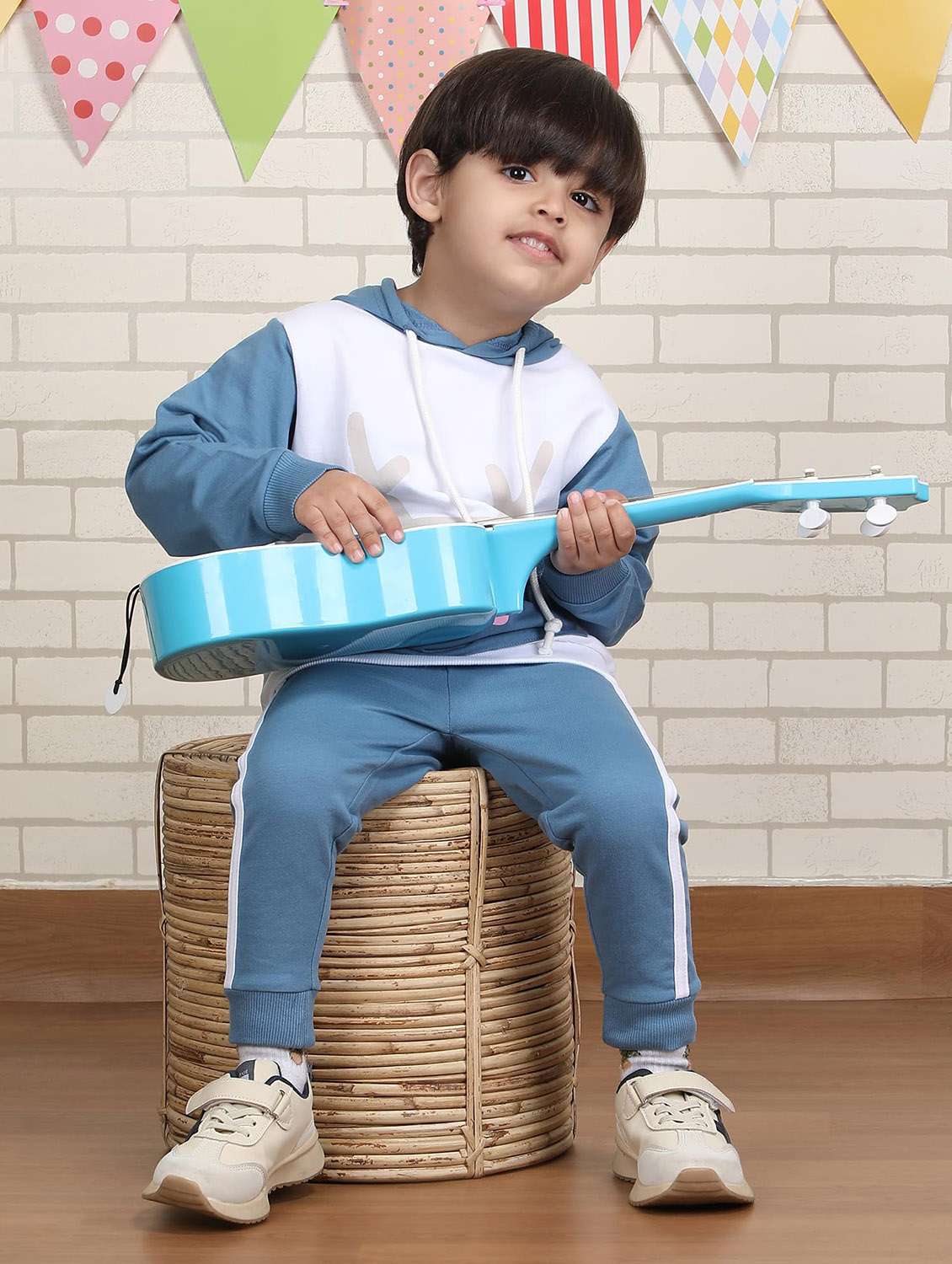 boys printed hooded full length set - 22092263 - Zoom Image - 0
