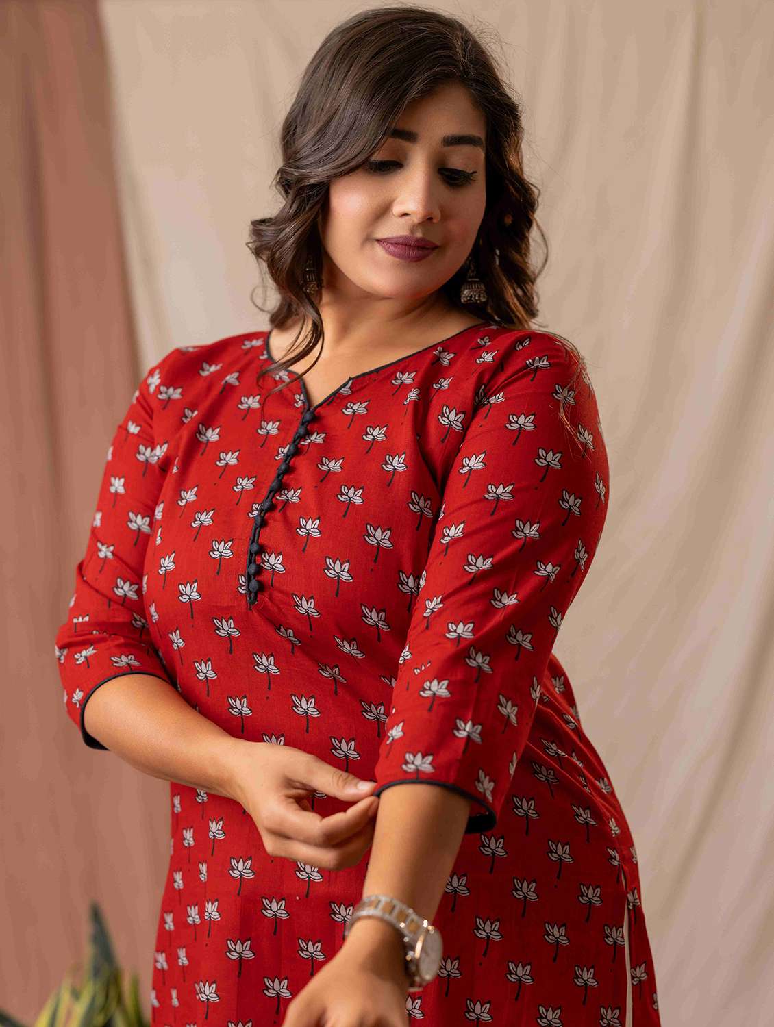 women floral three quarter sleeve straight kurta - 22092621 - Standard Image - 3
