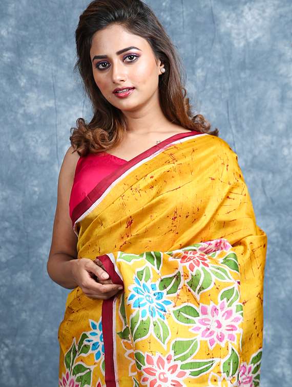women floral printed saree with blouse - 22092646 -  Standard Image - 3