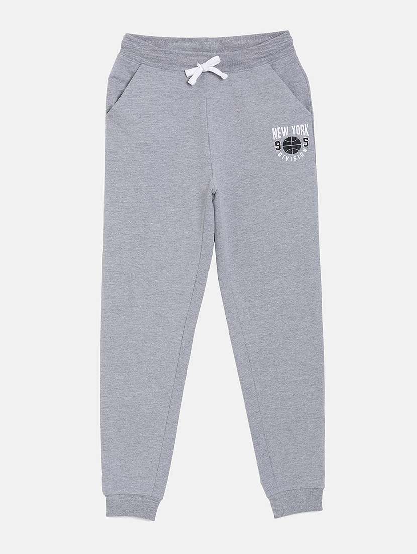 boys solid mid rise relaxed fit jogger