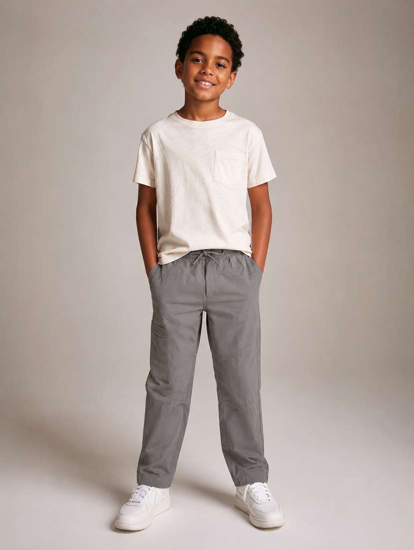 boys plain mid rise regular fit cargo