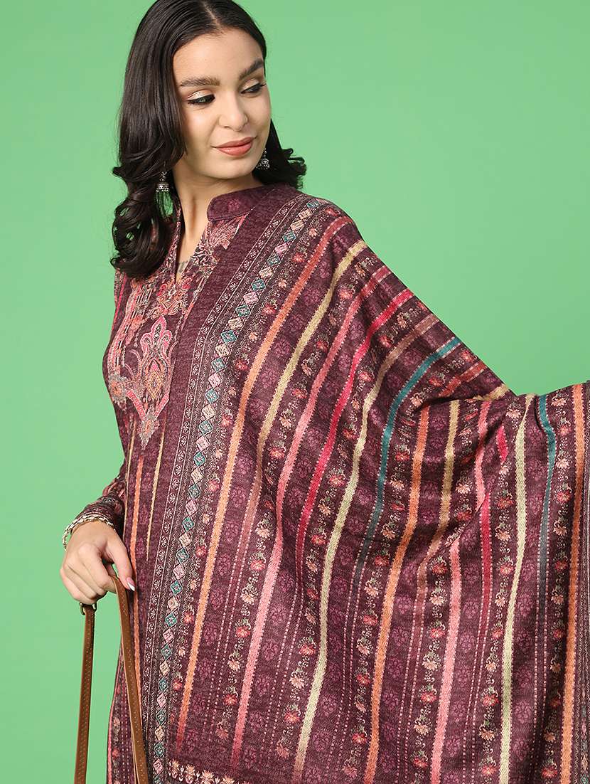 women printed woolen kurta and pant with dupatta set - 22093097 -  Standard Image - 3