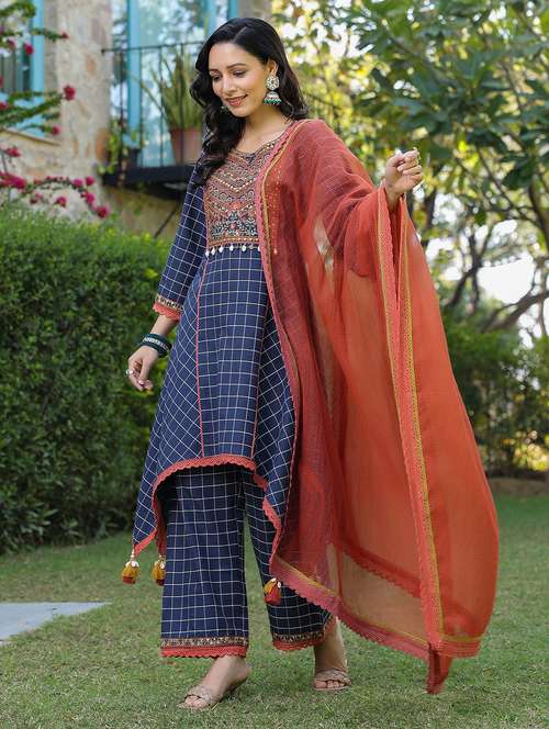 women embroidered long sleeve kurta pant with dupatta set - 22093229 -  Standard Image - 0