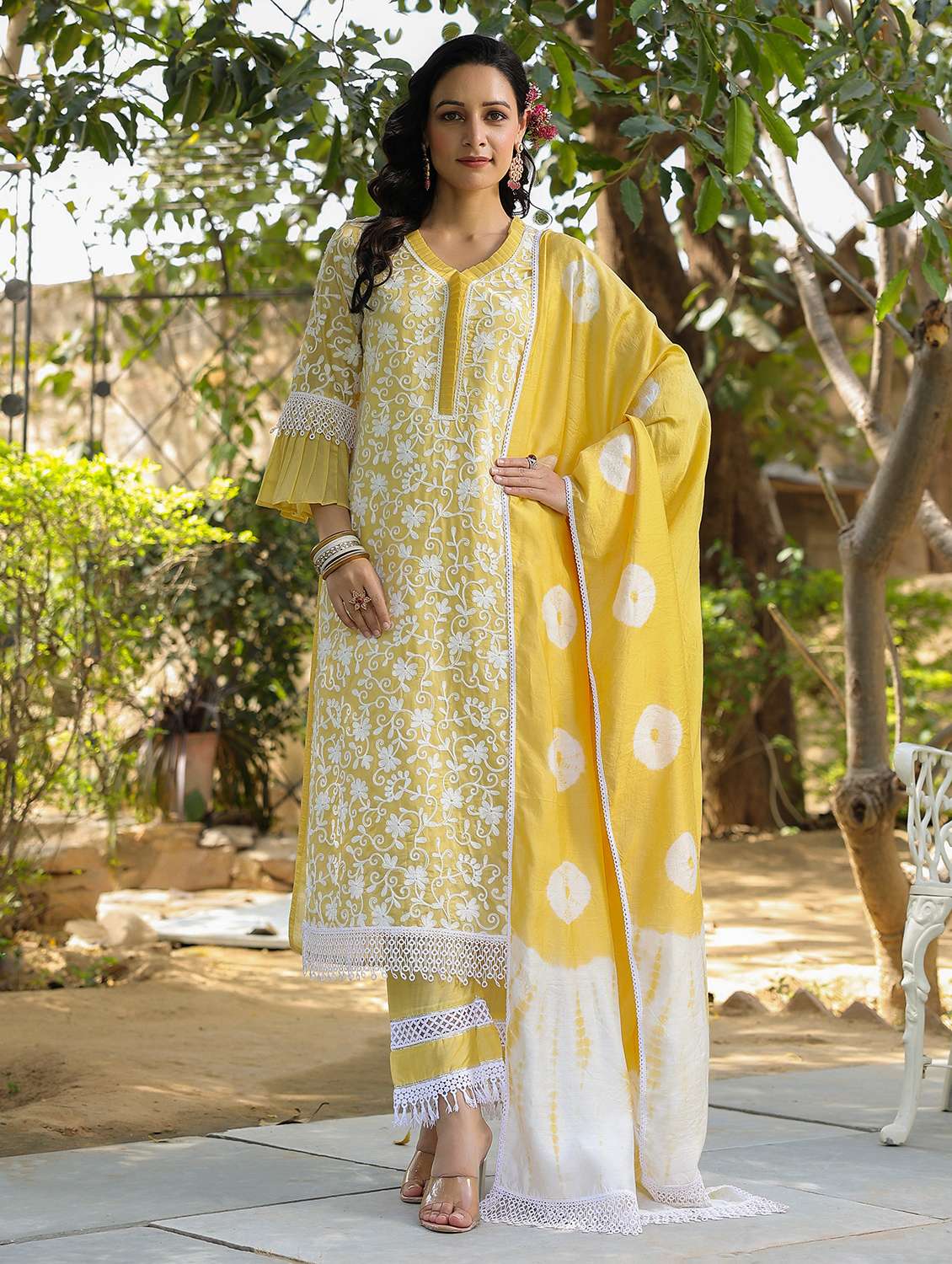 women embroidered three quarter sleeve kurta pant with dupatta set