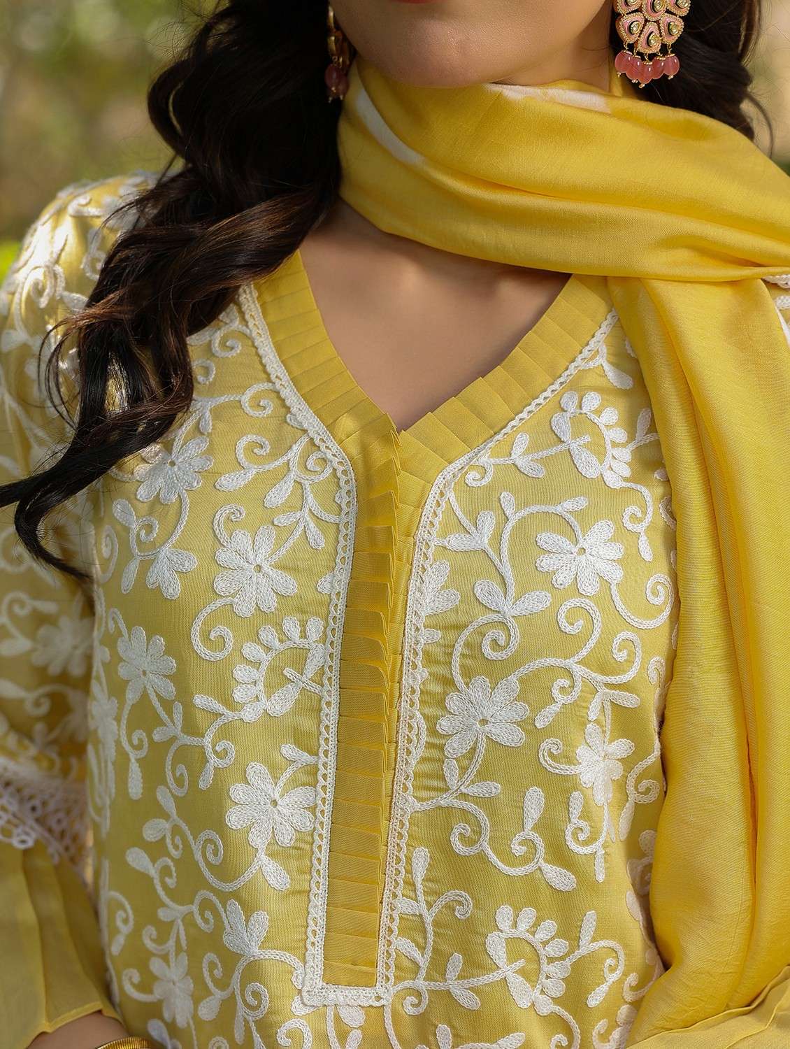 women embroidered three quarter sleeve kurta pant with dupatta set - 22093237 - Standard Image - 5
