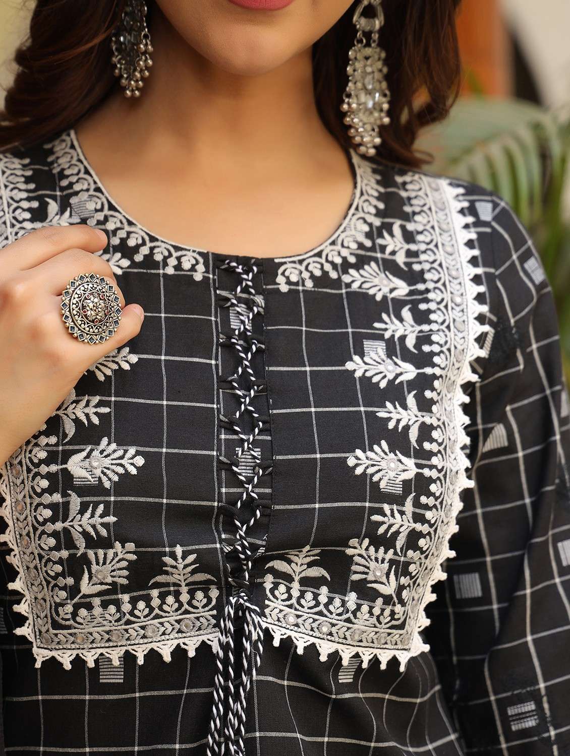 women embroidered three quarter sleeve kurta pant with dupatta set - 22093243 - Standard Image - 5