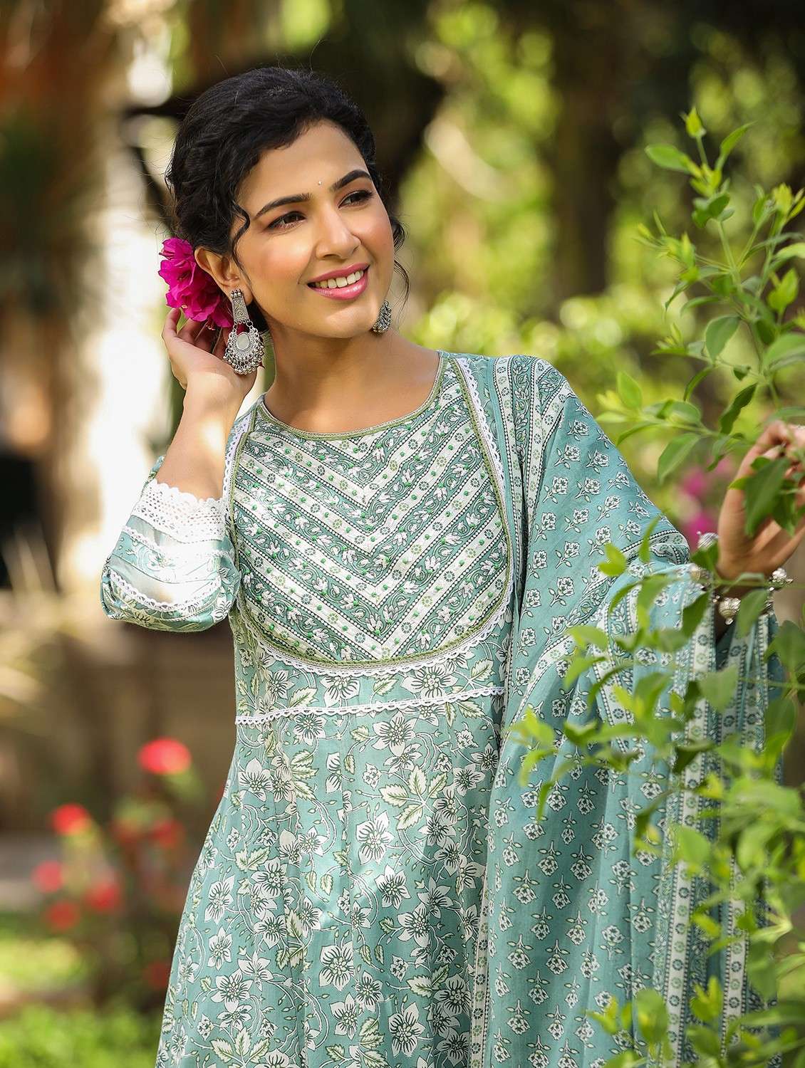 women embroidered three quarter sleeve kurta pant with dupatta set - 22093248 -  Standard Image - 5