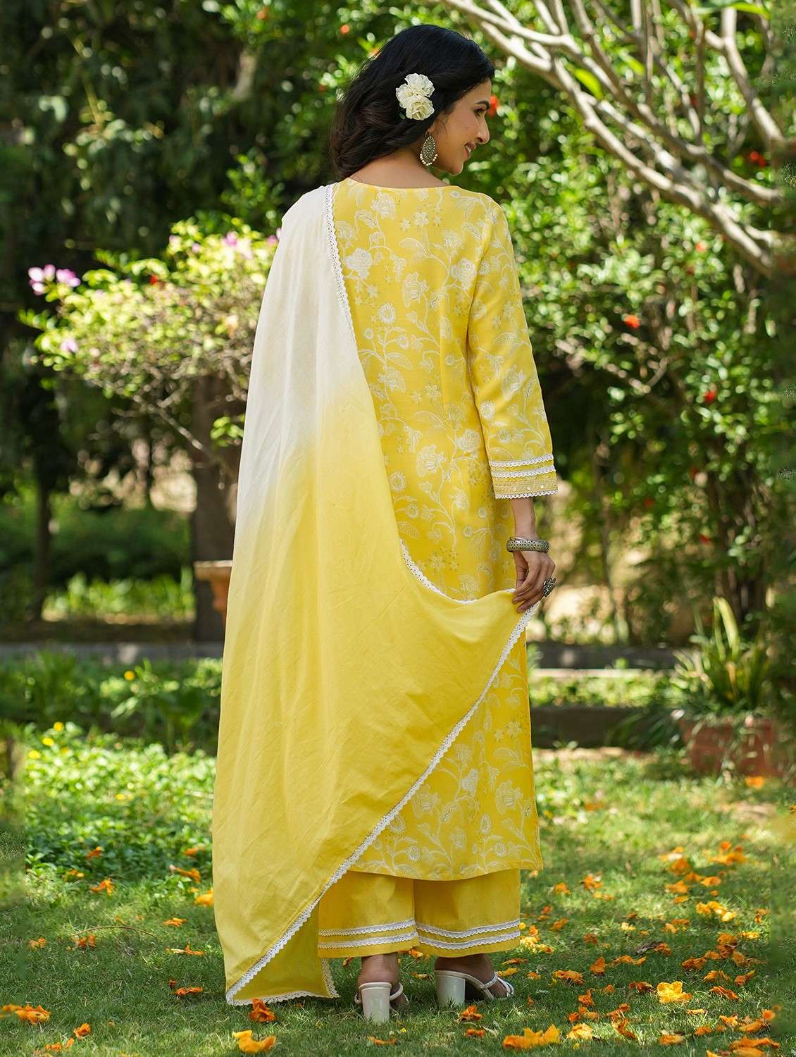 women embroidered three quarter sleeve kurta pant with dupatta set - 22093249 - Standard Image - 3