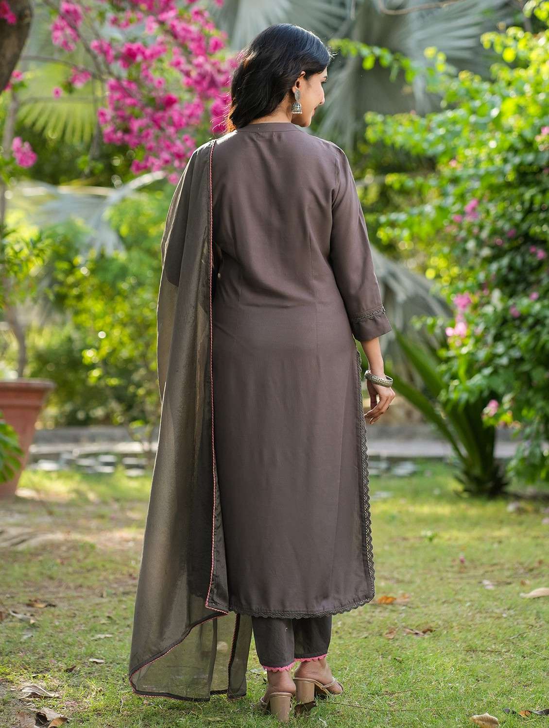 women embroidered three quarter sleeve kurta pant with dupatta set - 22093252 - Standard Image - 3