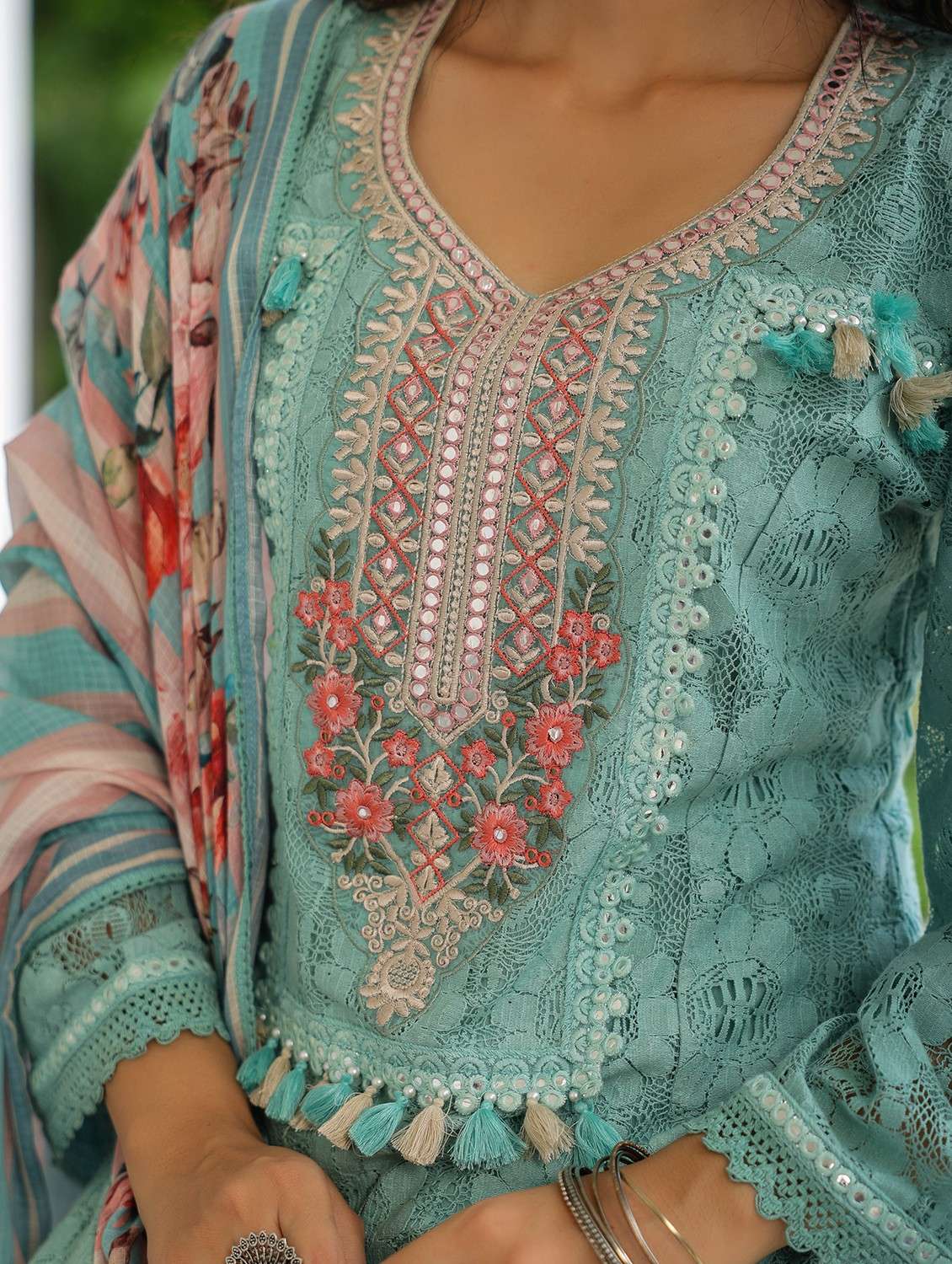 women embroidered long sleeve kurta pant with dupatta set - 22093254 - Standard Image - 5
