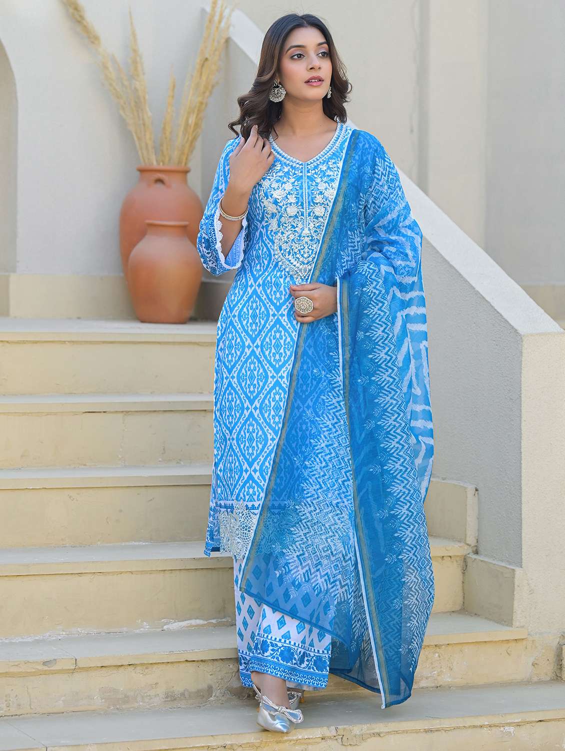 women embroidered long sleeve kurta pant with dupatta set - 22093278 - Zoom Image - 0