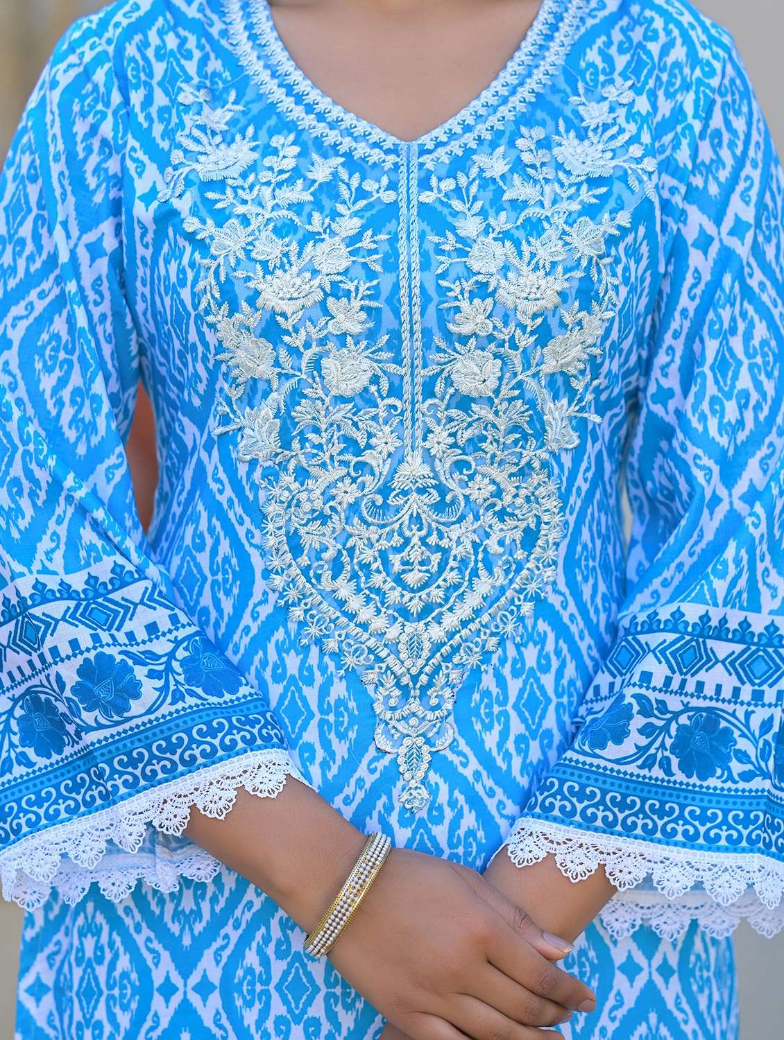 women embroidered long sleeve kurta pant with dupatta set - 22093278 - Standard Image - 5