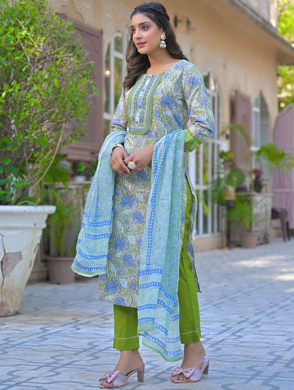 women embroidered three quarter sleeve kurta pant with dupatta set - 22093281 - Standard Image - 3