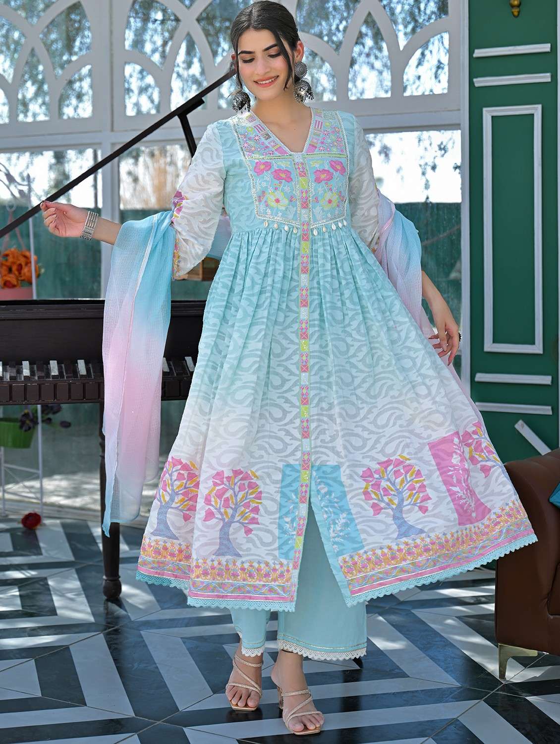 women embroidered three quarter sleeve kurta pant with dupatta set - 22093284 -  Standard Image - 3