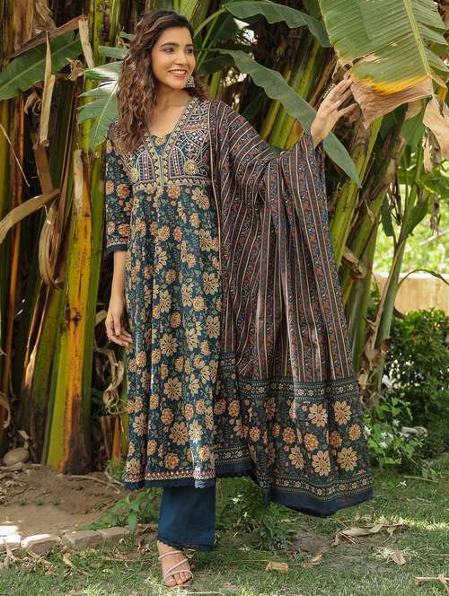 women embroidered three quarter sleeve kurta pant with dupatta set - 22093298 -  Standard Image - 0