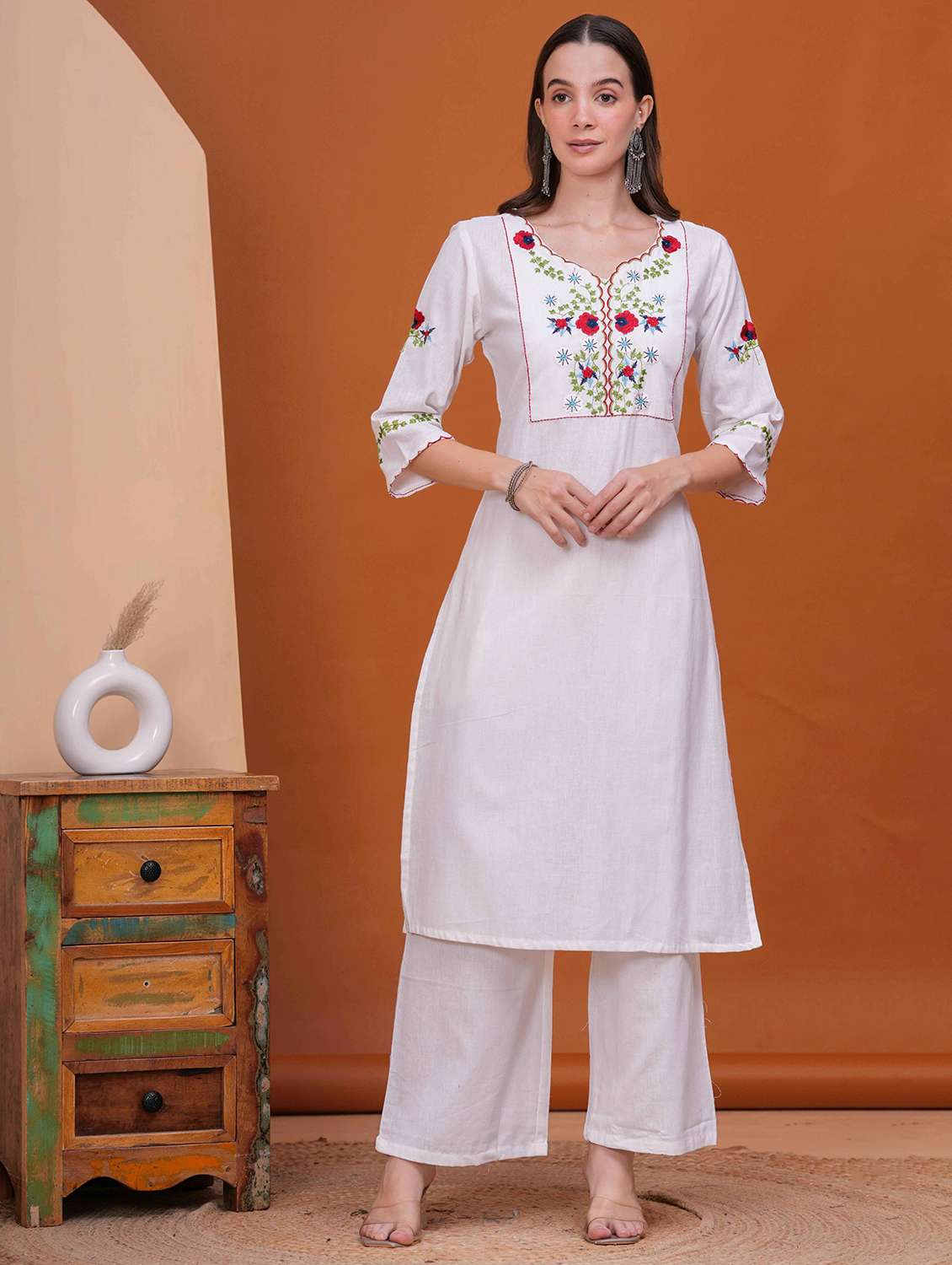 women embroidered kurta and palazzo set - 22093312 - Standard Image - 3