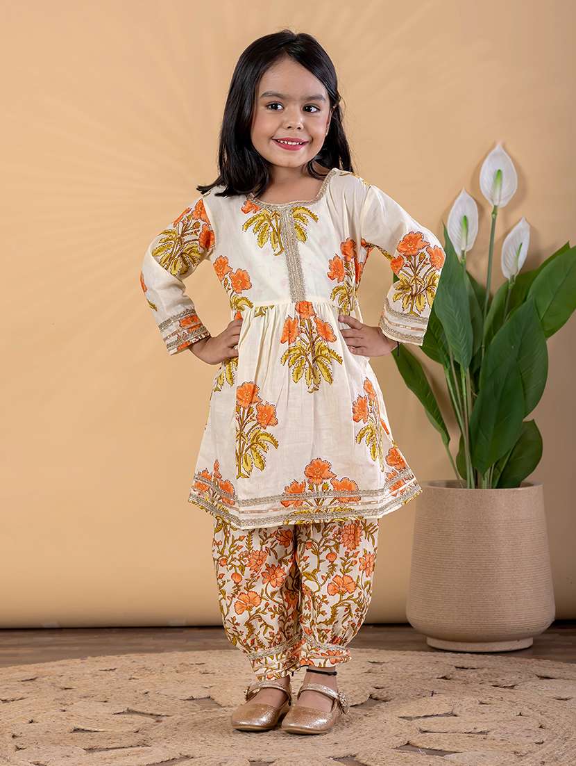 girls printed long sleeve kurta and salwar set 