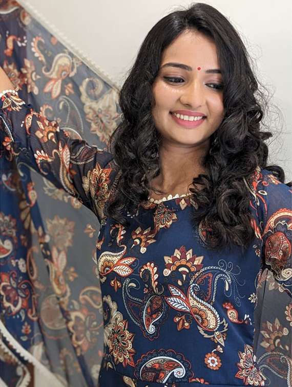 women paisley three quarter sleeve kurta dupatta set - 22093354 -  Standard Image - 5