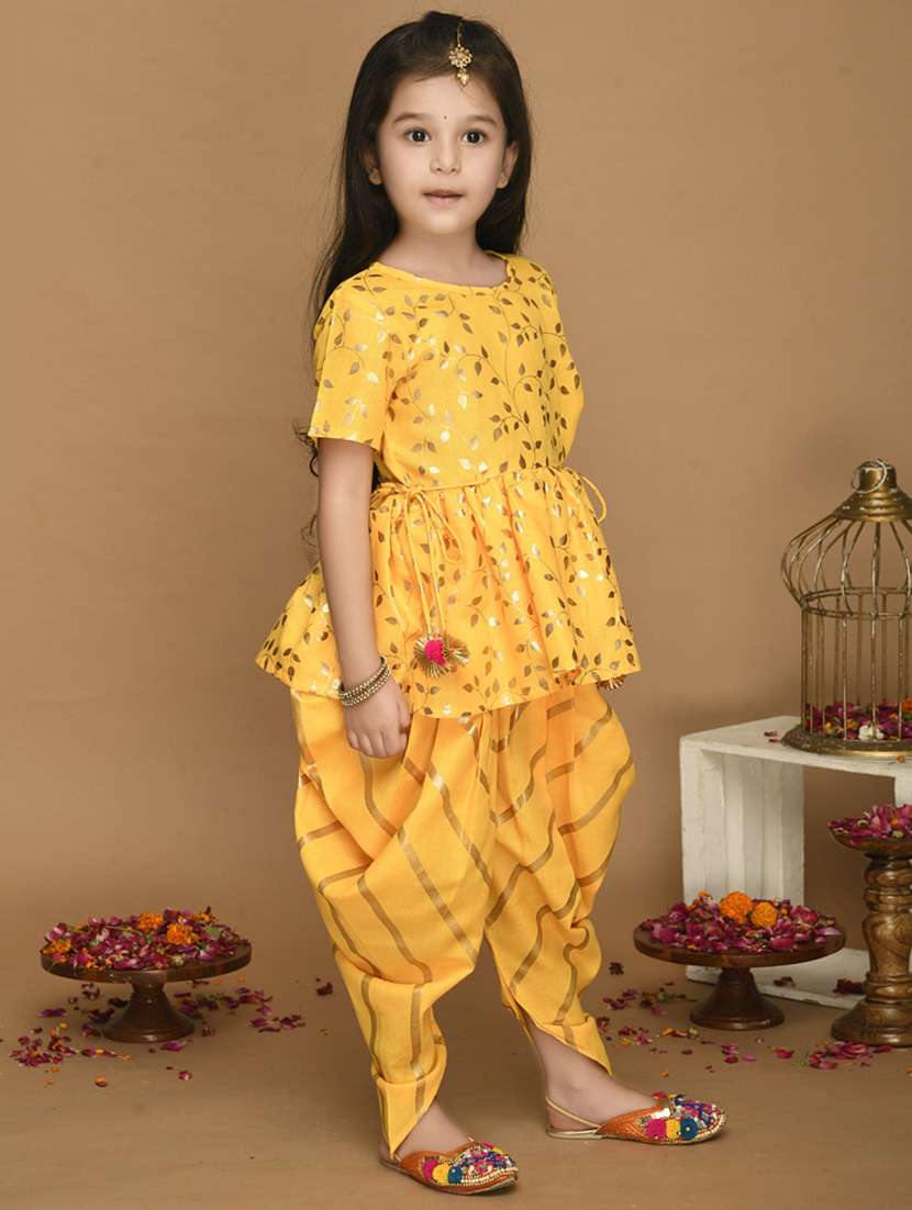 Girls Foil Print Kurta And Dhoti Set