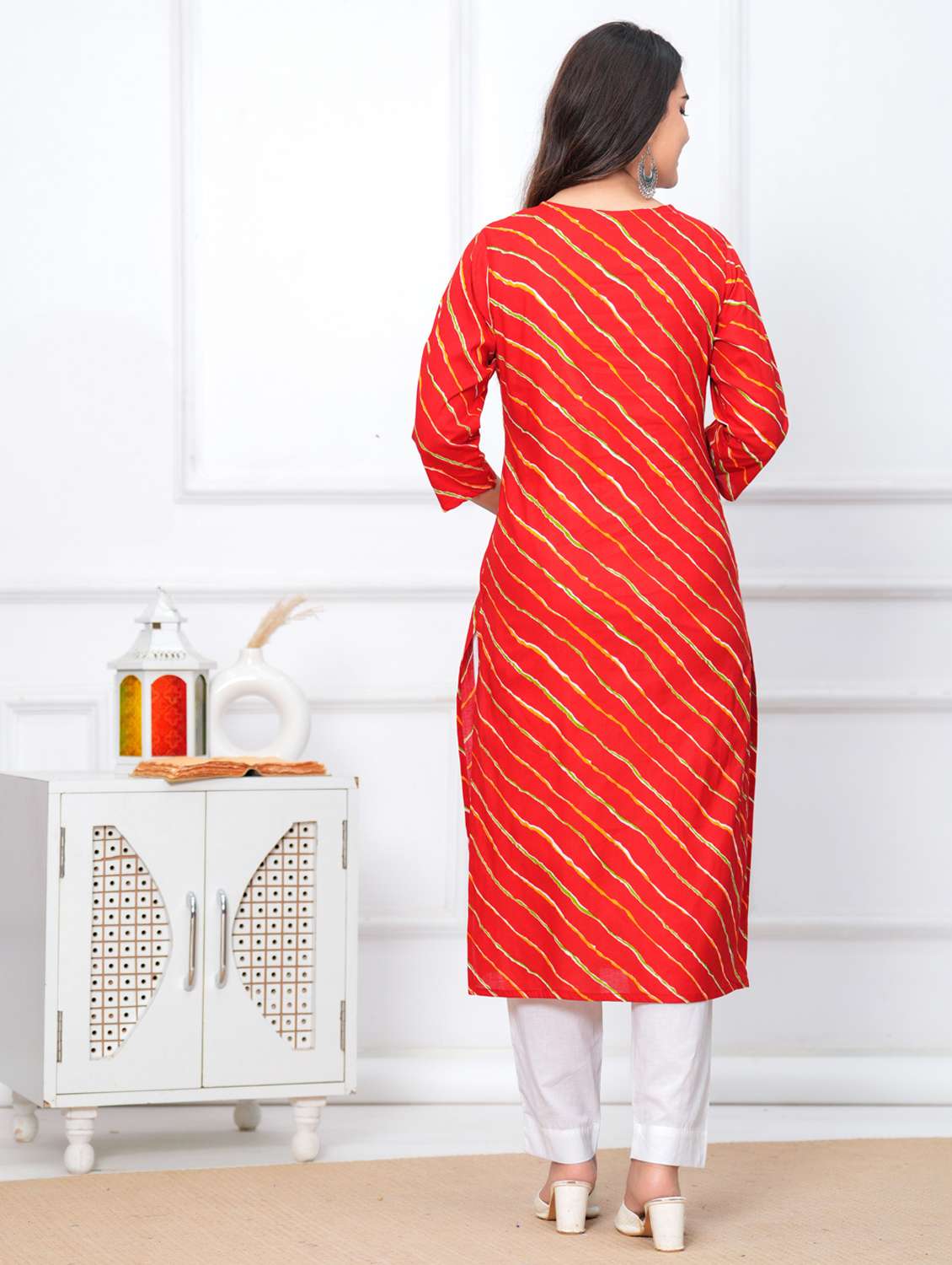 women leheriya three quarter sleeve straight kurta - 22094115 -  Standard Image - 3