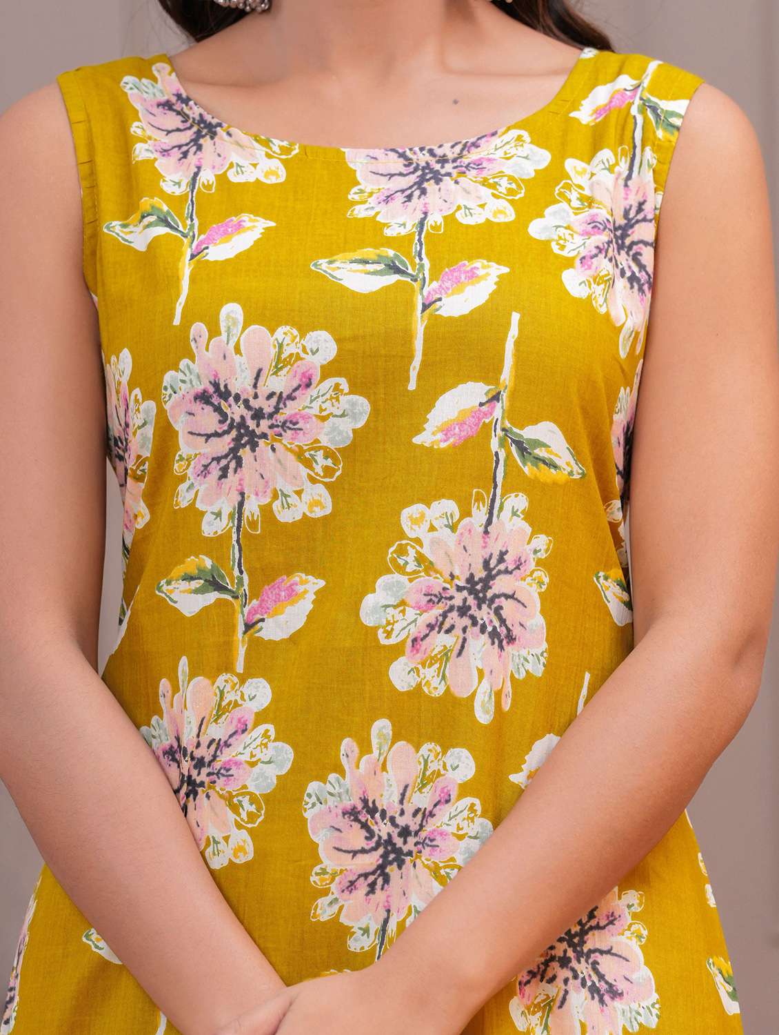 women floral printed sleeveless straight kurta - 22094148 -  Standard Image - 5