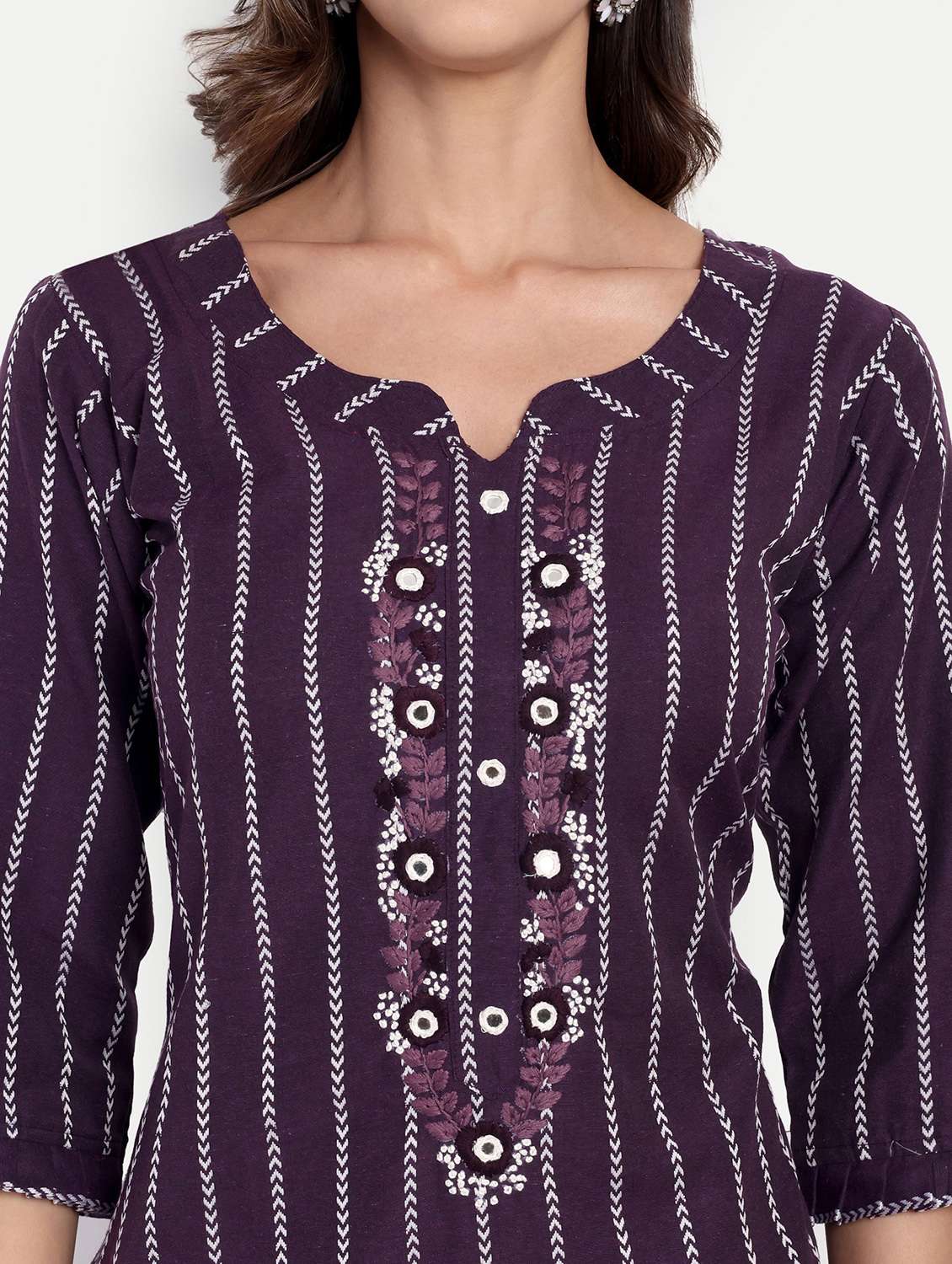 women embroidered three quarter sleeve straight kurta - 22094209 -  Standard Image - 5